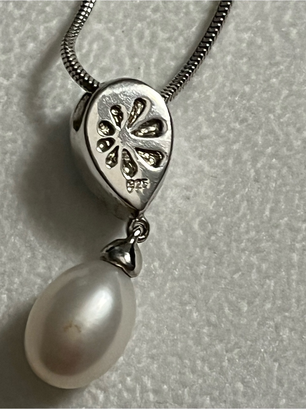 Blue Turquoise (Larimer) and Pearl Pendant Necklace & Earrings Set - Picture 4 of 10